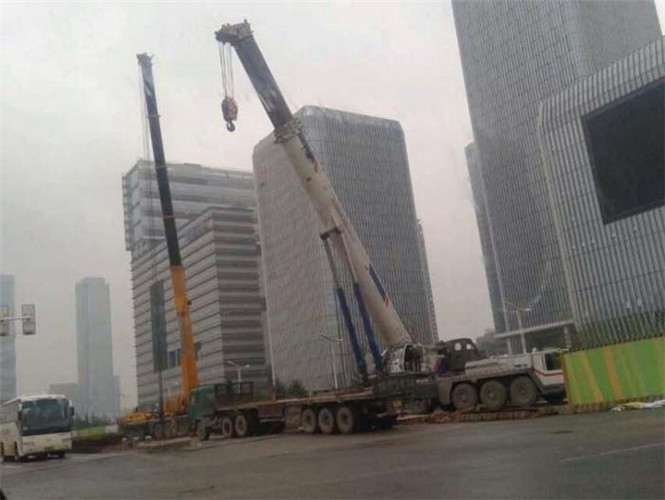 定州市25吨吊车能吊多重设备？